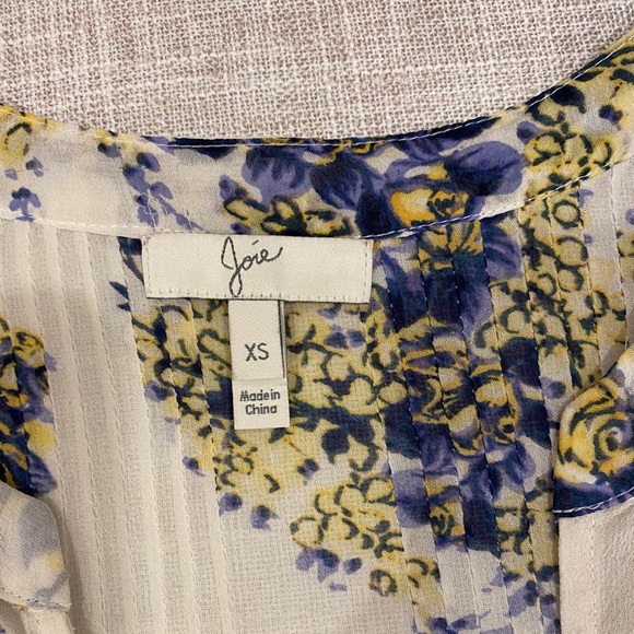JOIE Silk Porcelain Laurel B Floral Pleat Blouse - Picture 7 of 7
